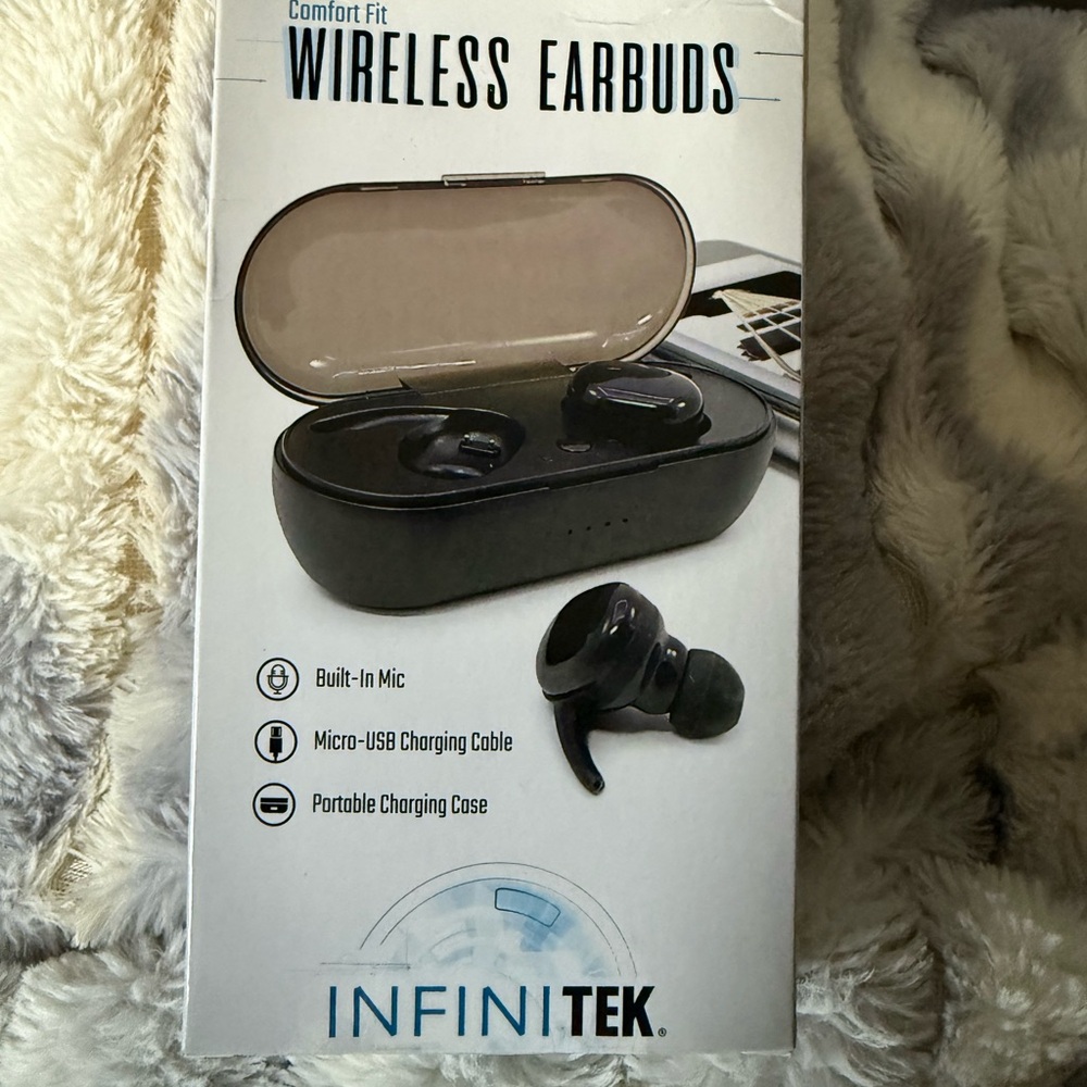 Black Wireless Earbuds